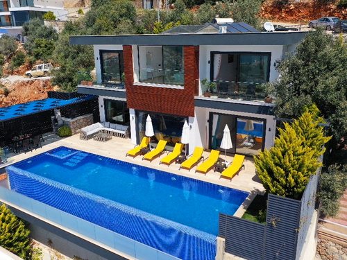  gece  -  Kasım
  | Kalkan Kördere'de Deniz Manzaralı 8 Kişilik Aile Villası: Çocuk Havuzlu ve Jakuzili